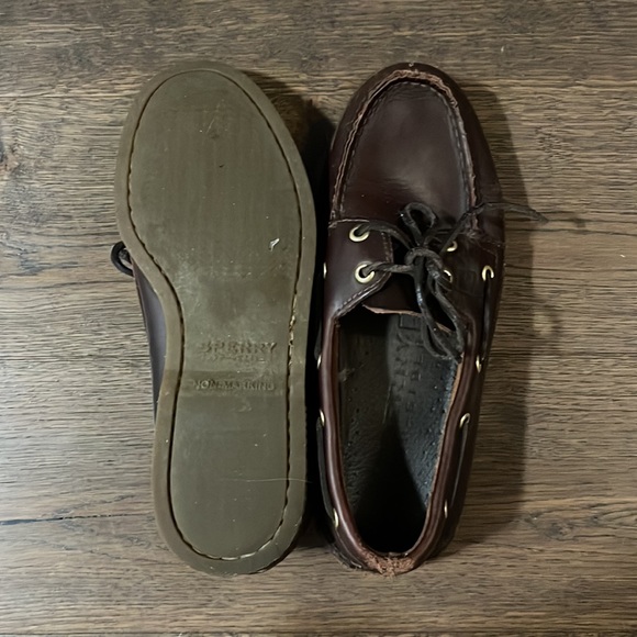 Great condition Sperry two-eye boat shoes - Picture 6 of 7